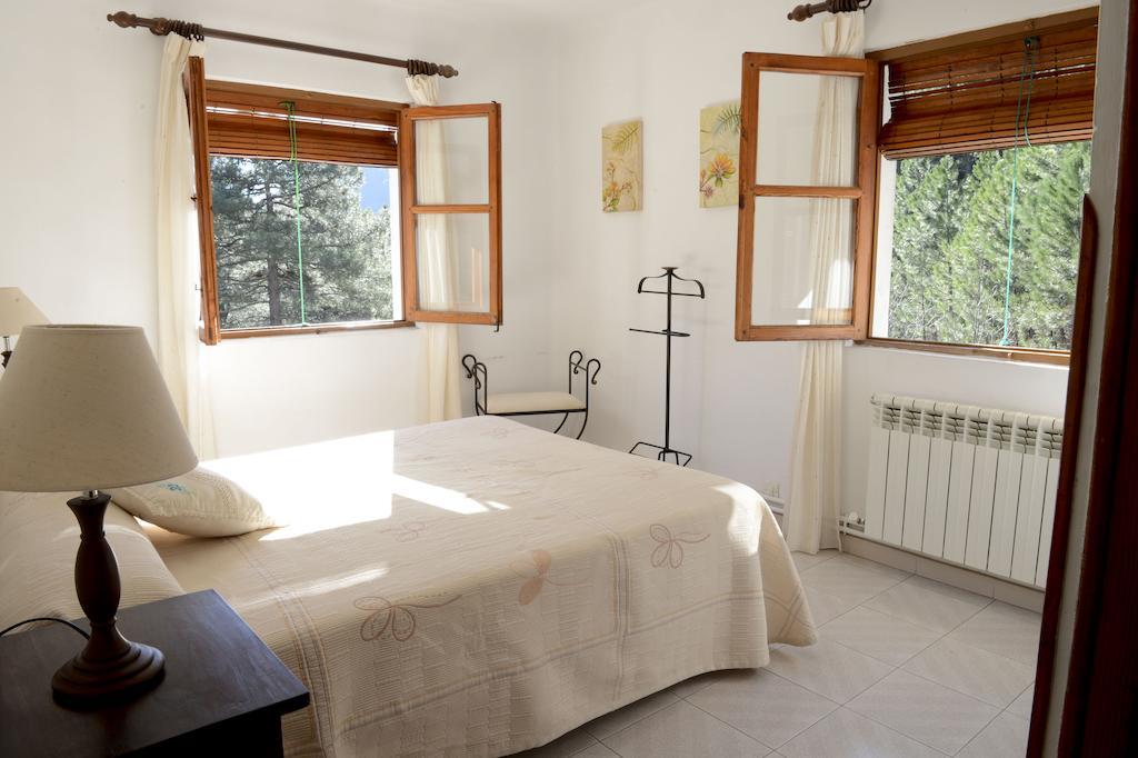 Hostal-Restaurante Fogon De Gredos Guisando Phòng bức ảnh
