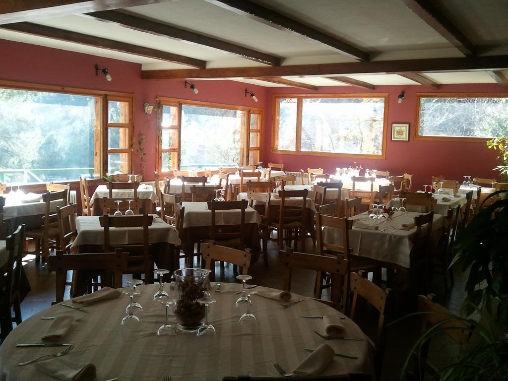 Hostal-Restaurante Fogon De Gredos Guisando Ngoại thất bức ảnh