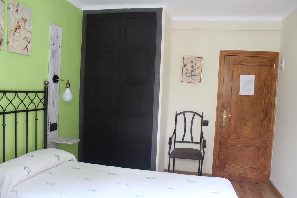 Hostal-Restaurante Fogon De Gredos Guisando Ngoại thất bức ảnh