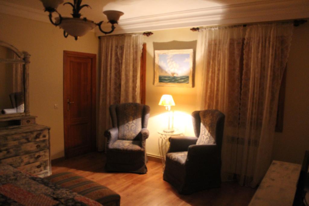 Hostal-Restaurante Fogon De Gredos Guisando Ngoại thất bức ảnh